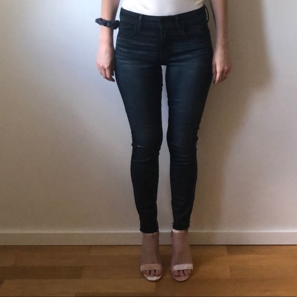 American Eagle Dark Wash Ripped Jeans - Picture 4 of 4